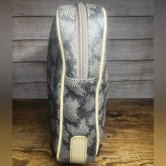 YSL Giraffe Print Pouch - Picture 7 of 8